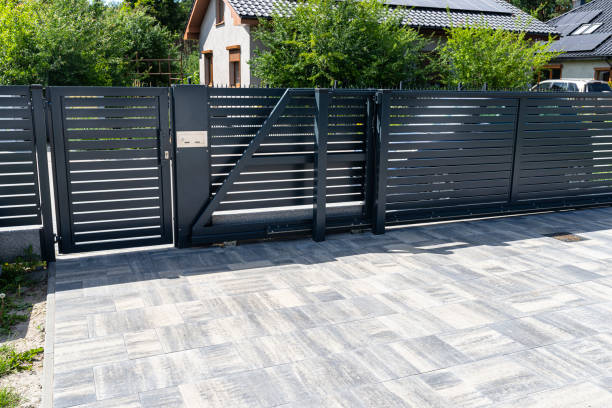 Best Commercial Driveway Pavers  in Dubuque, IA